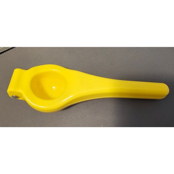 Yellow Lemon/Lime/Citrus Manual Hand Squeezer/Juicer - Plastic - Picture 2 of 7